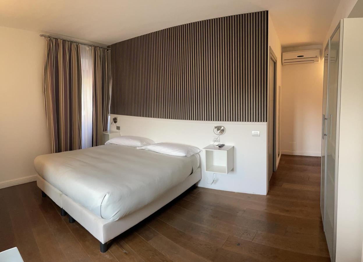 Il Vecchio Borgo Relais Hotel Como Exterior photo